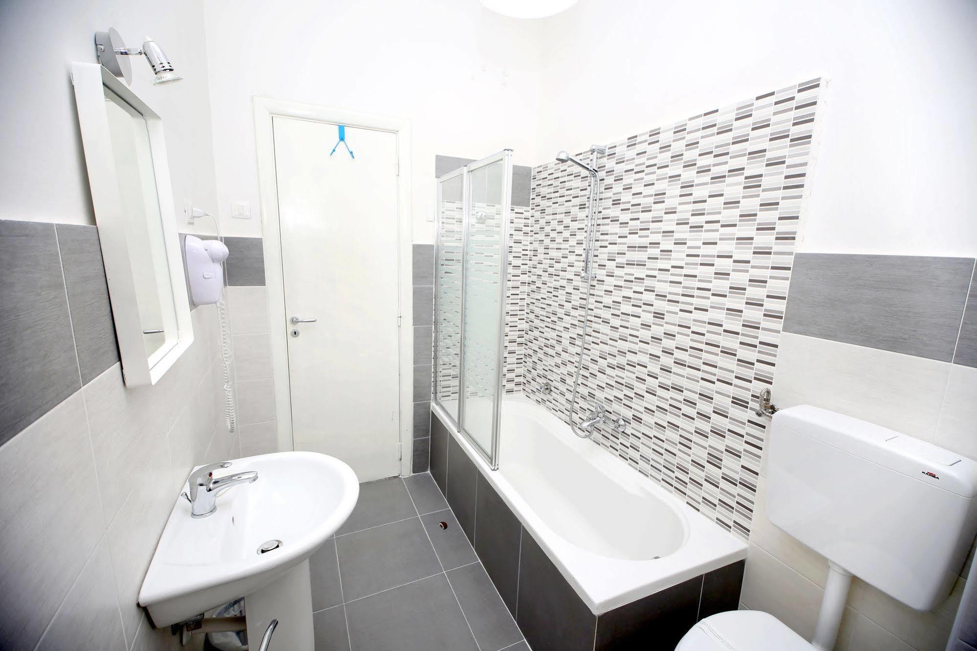 B&B Salernoway Екстериор снимка